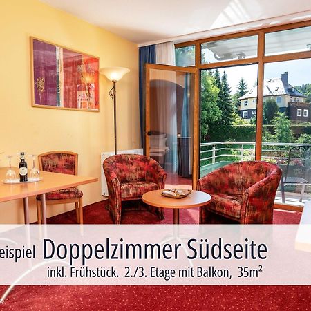 Hotel Am Kurhaus Mit Erstem Ayurveda Center Sachsens - Direkt Am Gesundheitsbad Actinon & Kurpark Бад Шлема Екстериор снимка